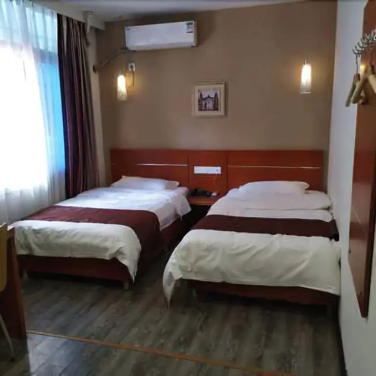 Циндао: Отель Thank You Inn Hangzhou Road Bus Station