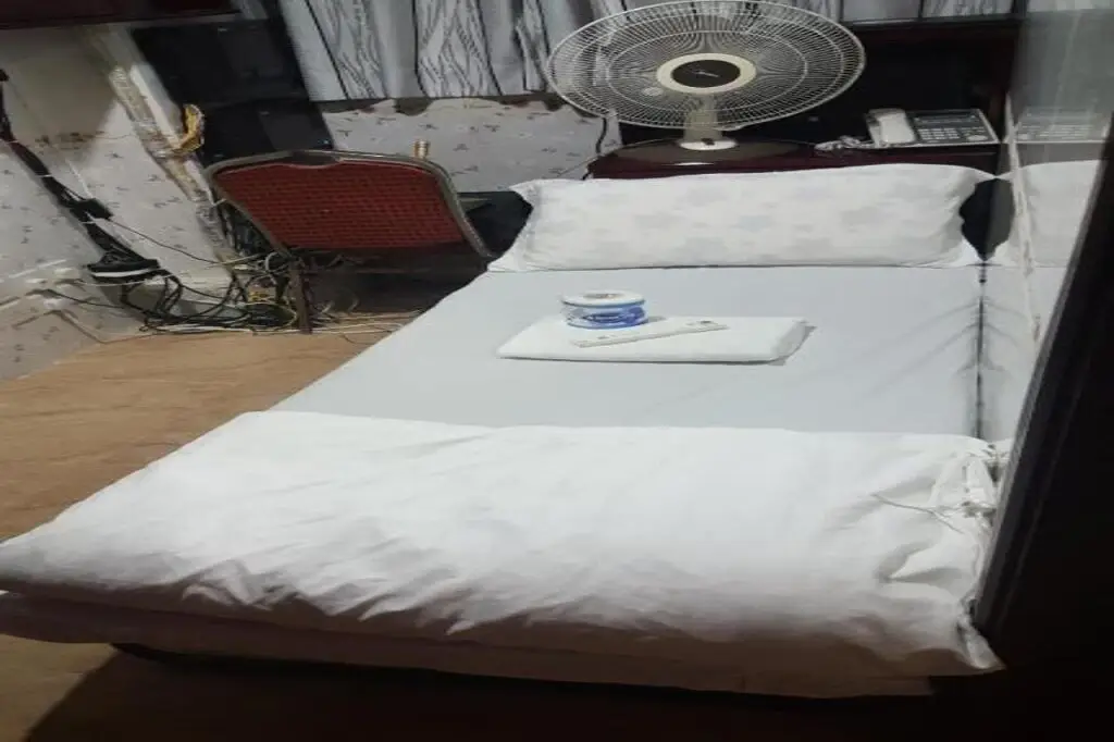 Гонконг: Everest Hostel