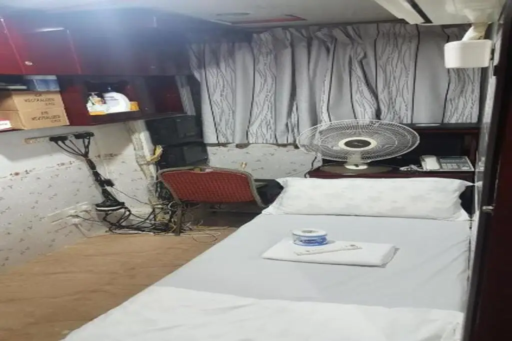 Гонконг: Everest Hostel