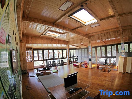 Хучжоу: Moganshan Xiaomusen Hot Spring Holiday Home Stay