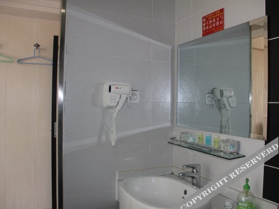 Хуанган: Sucheng Chain Hotel (Huangmei Zhongbai Warehouse)