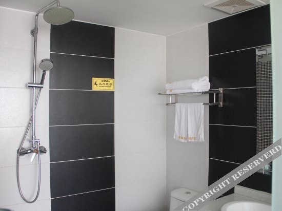 Хуанган: Sucheng Chain Hotel (Huangmei Zhongbai Warehouse)