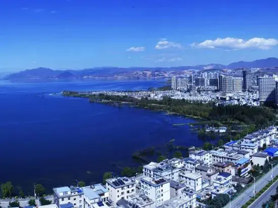 Дали: Erhai Bay Holiday Hotel