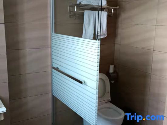 Цзиндэчжэнь: Leping Youjia Business Hotel (Municipal Government Branch)