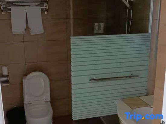 Цзиндэчжэнь: Leping Youjia Business Hotel (Municipal Government Branch)