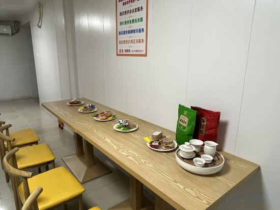 Уху: Home Inn Huayi (Wuhu Xinyi Economic Development Zone Century Avenue Branch)