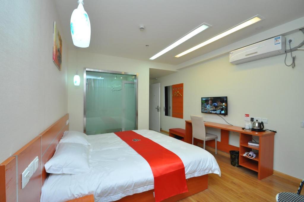 Линьи: Thank Inn Chain Hotel West Eleven Road Mall