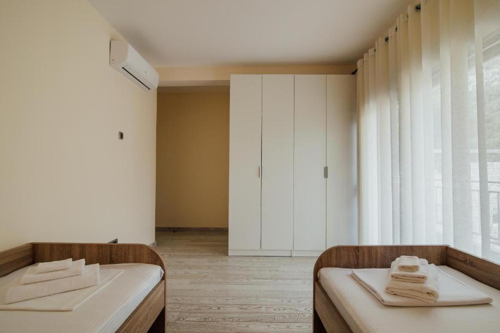 Стрп: Green Bay Apartments Morinj