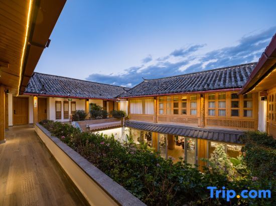 Dongsheng Wild Luxury Courtyard (Lijiang Mufu Store) — фото 1