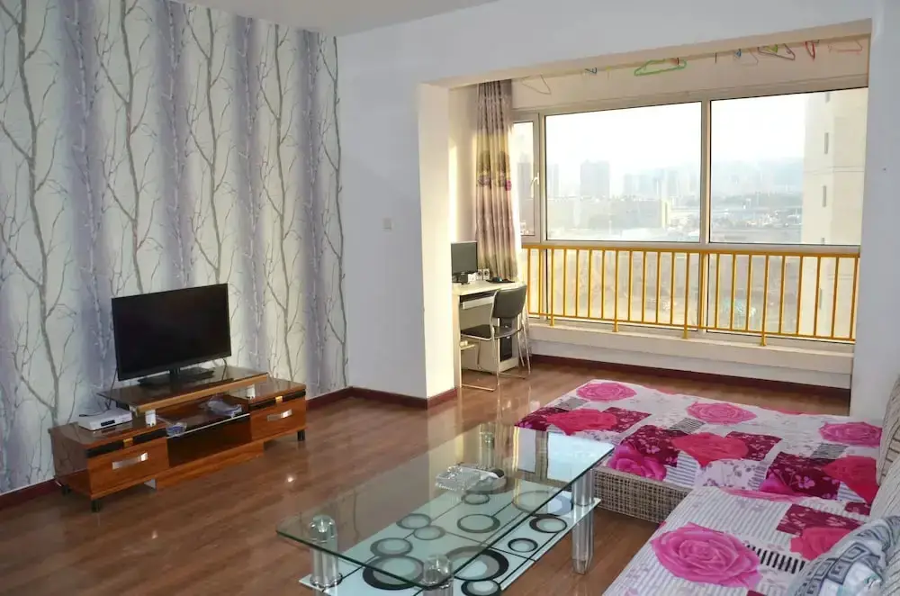 Lanzhou Longshang Mingzhu Apartment Three-bedroom suite — фото 1