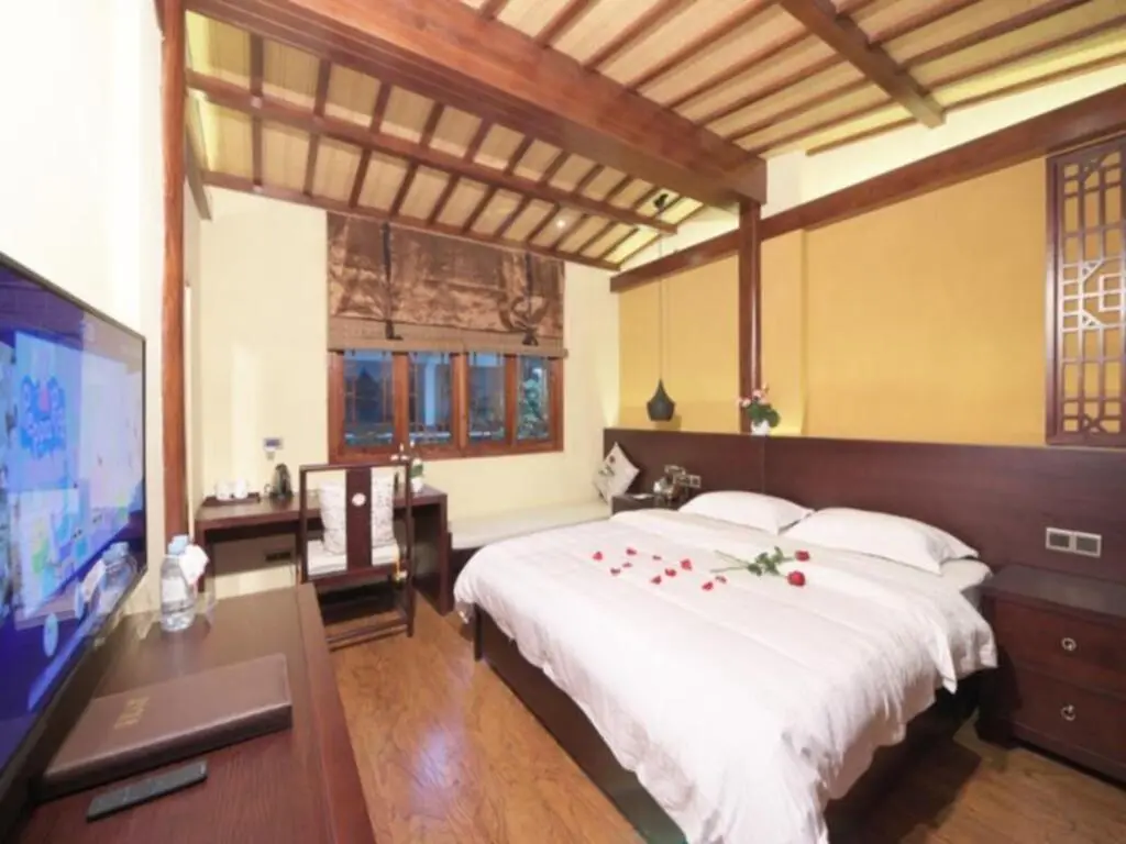 Яншо: Alley Mountain View Garden Hotel