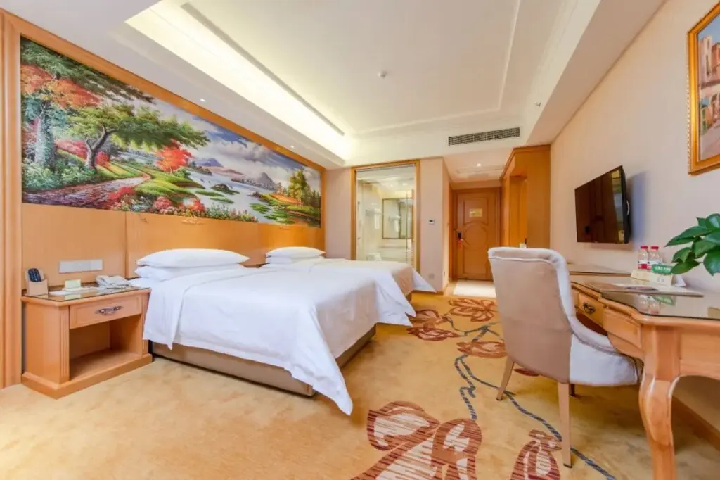 Хойчжоу: Vienna Hotel (Huiyang Sanhe Square)