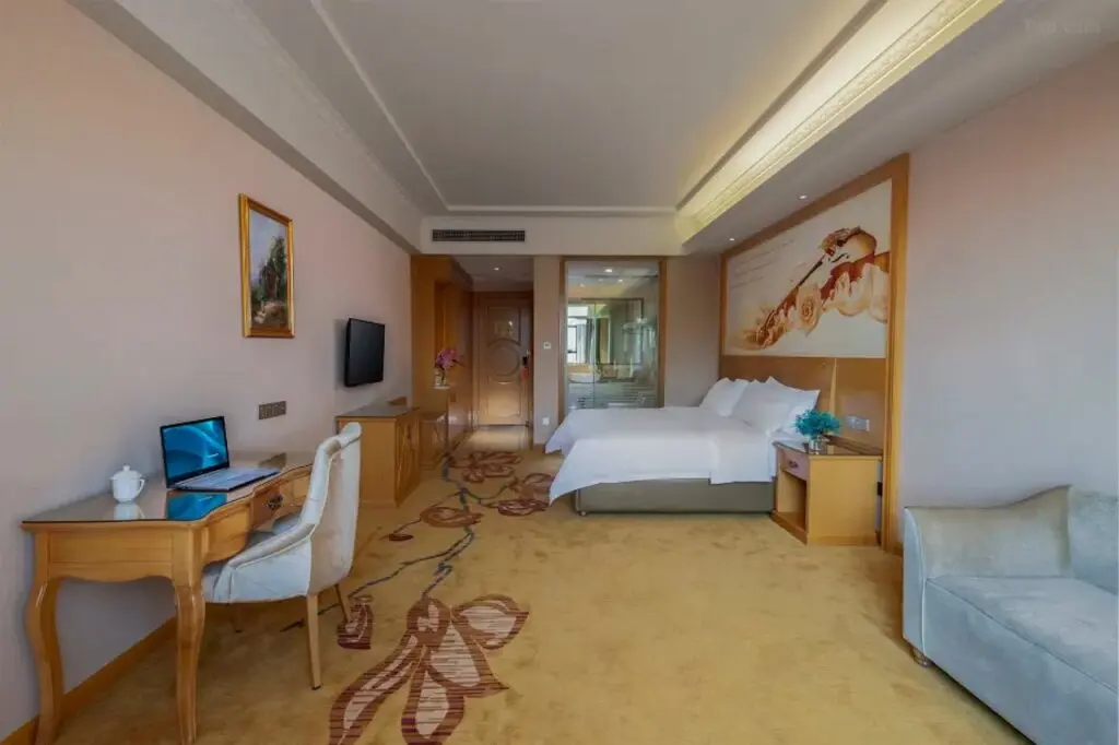 Хойчжоу: Vienna Hotel (Huiyang Sanhe Square)