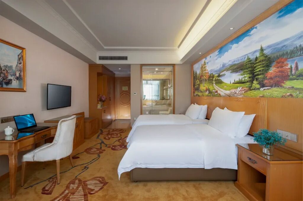 Хойчжоу: Vienna Hotel (Huiyang Sanhe Square)
