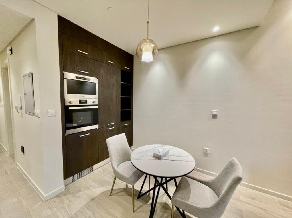 Park View Spacious Studio With Balcony — фото 1
