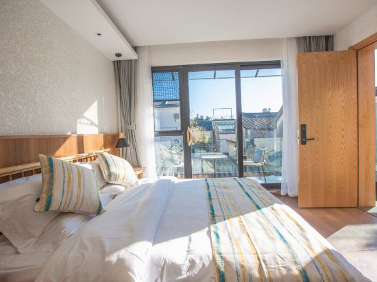 Дали: Shuishe Muyu Smart Inn