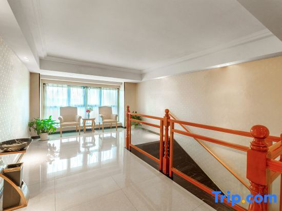 Гуйян: Vienna Hotel (Guanshan Lake Convention and Exhibition Center Financial City)