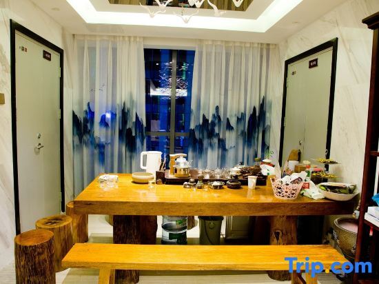 Куньмин: Laiou Hotel Kunming