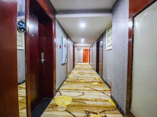 Чанша: Changsha Skyscraper Business Hotel