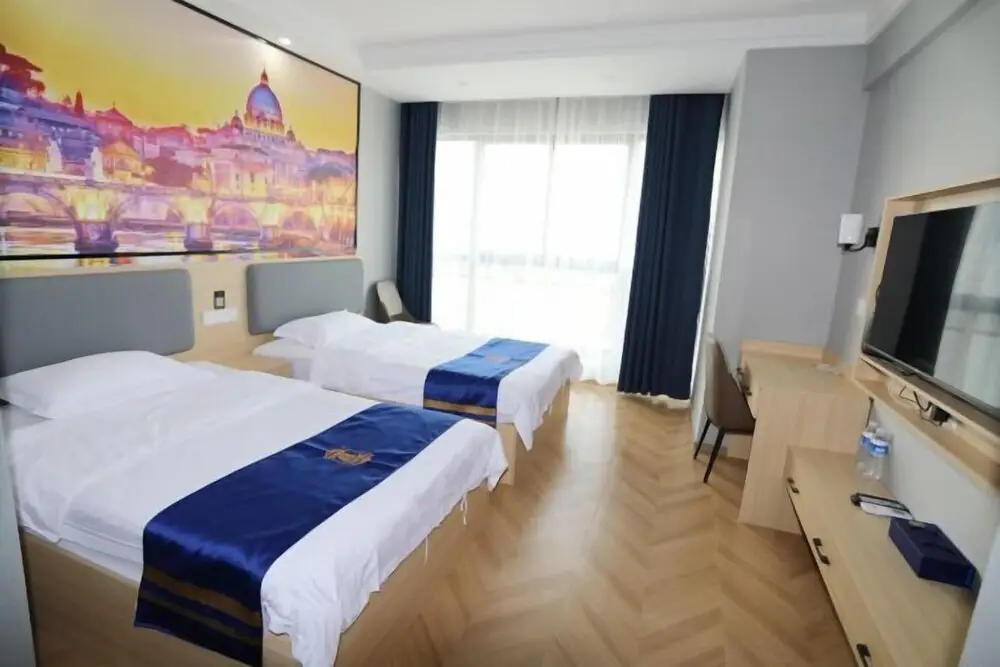 Хэфэй: Super 8 Hotel (Hefei Ma'anshan Road Hegongda South Subway Station)