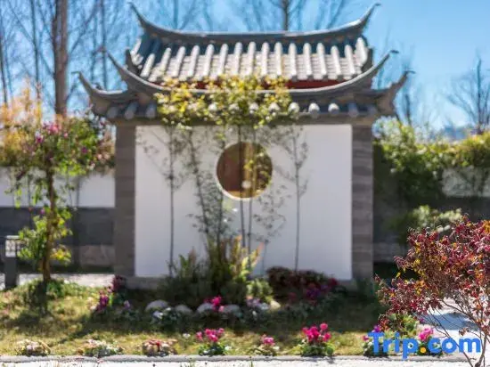 Лицзян: Lijiang Xiangyu Light Luxury Snow Mountain Holiday Villa