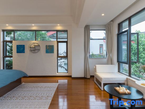 Лицзян: Lijiang Xiangyu Light Luxury Snow Mountain Holiday Villa