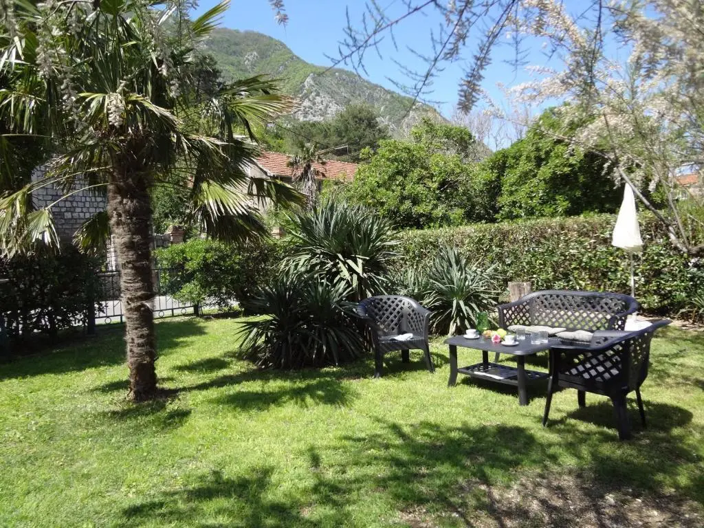 Доброта: Apartment Pinebreeze - Prčanj - Kotor