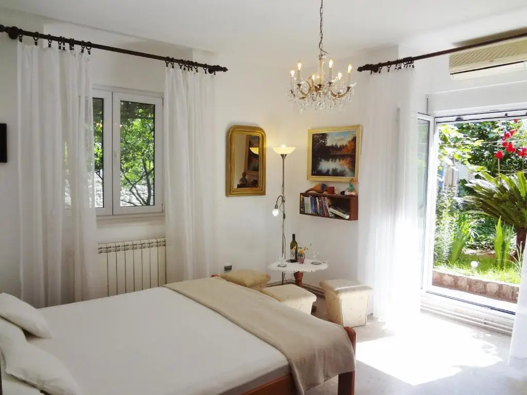 Доброта: Apartment Pinebreeze - Prčanj - Kotor