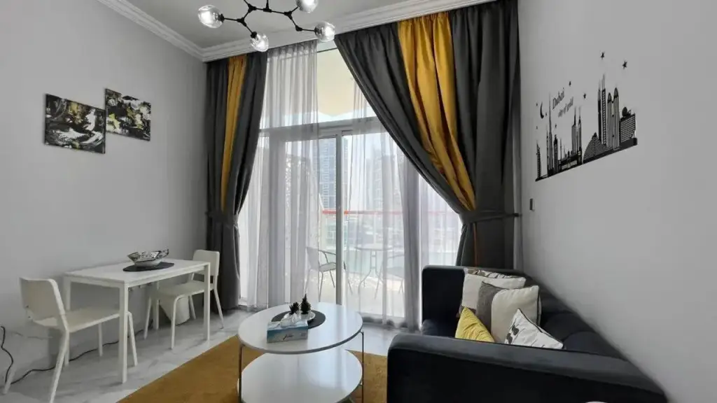 Дубай: Millennium Binghatti Residence