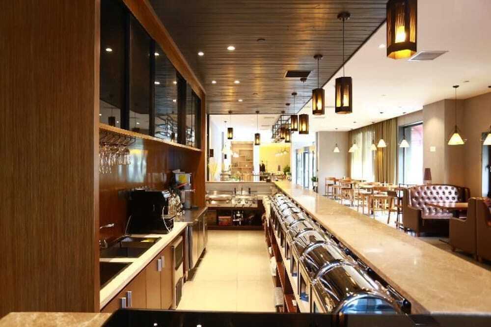 Пекин: Qiuguo Hotel Beijing Biec & Airport