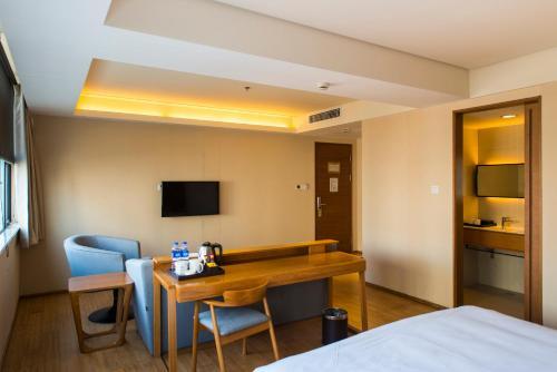 Наньчан: JI Hotel Nanchang Eight One Square