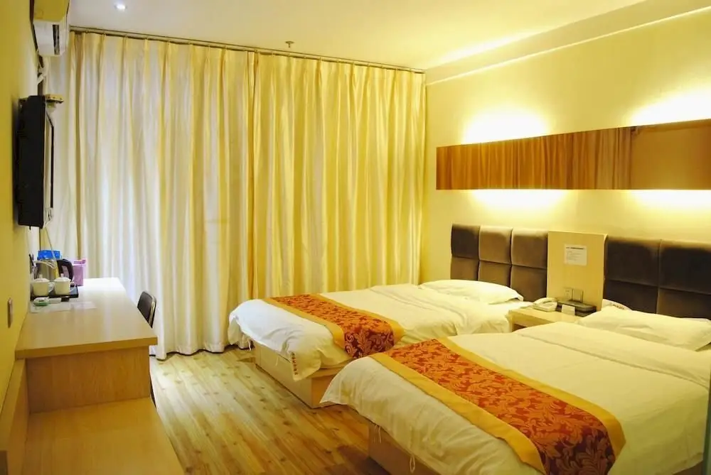 Чунцин: Hi Inn Chongqing Dashiba