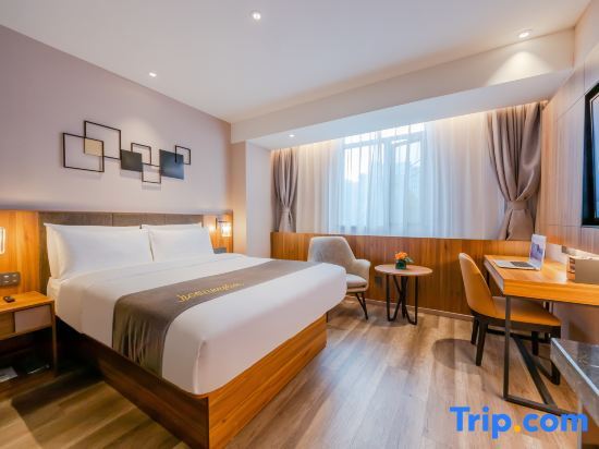 Шанхай: Home Inn Plus (Shanghai Lujiazui Dongfang Road)