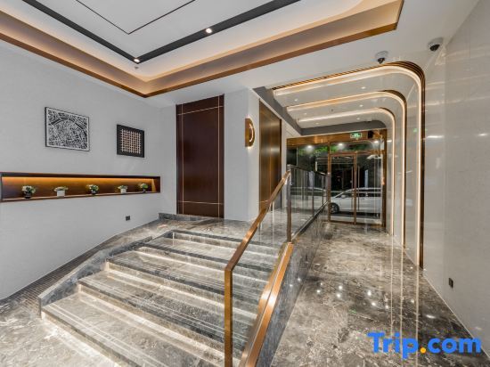 Шанхай: Home Inn Plus (Shanghai Lujiazui Dongfang Road)