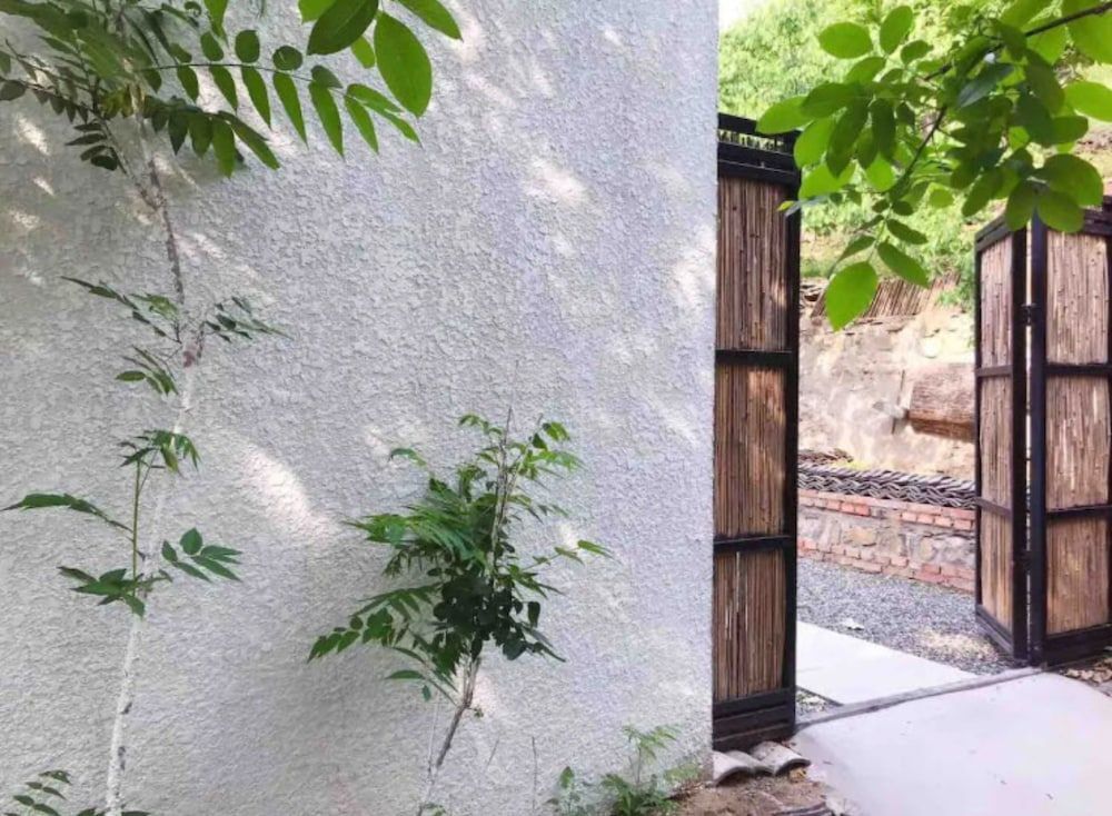 Xiang Chun Tree House Inn — фото 1