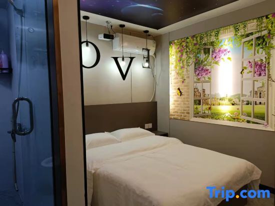 Цзиньчжоу: Beizhen Hongyunyuan Cinema Hotel