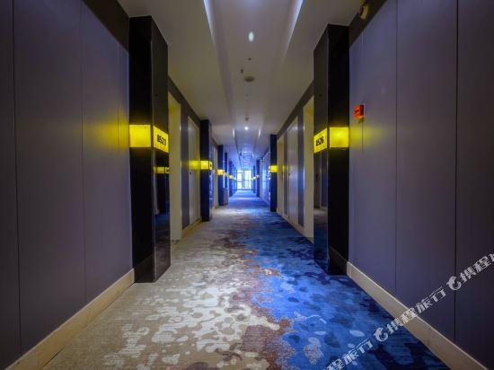 Хэфэй: M·S Meisu Art Hotel (Hefei Baoye Dongcheng Plaza)