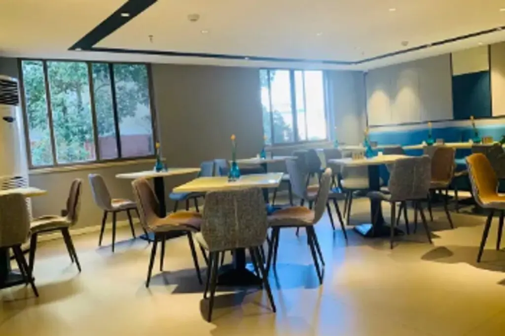 Куньмин: Home Inn Selected (Kunming Railway Station)