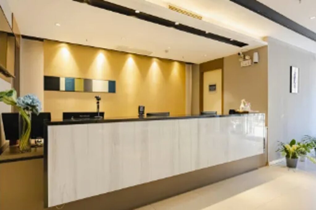 Куньмин: Home Inn Selected (Kunming Railway Station)