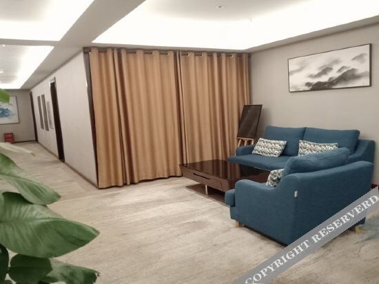 Куньмин: Home Inn Selected (Kunming Dianchi Road)