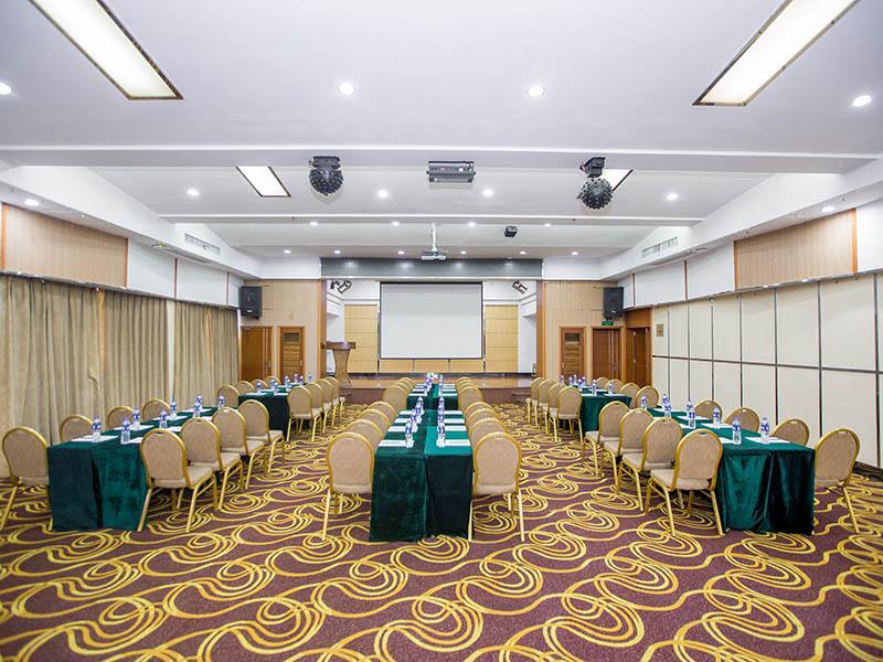 Ухань: Vienna Classic Wuhan University of Technology