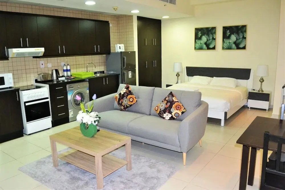 Дубай: Furnished studio with balcony in Marina -JMI