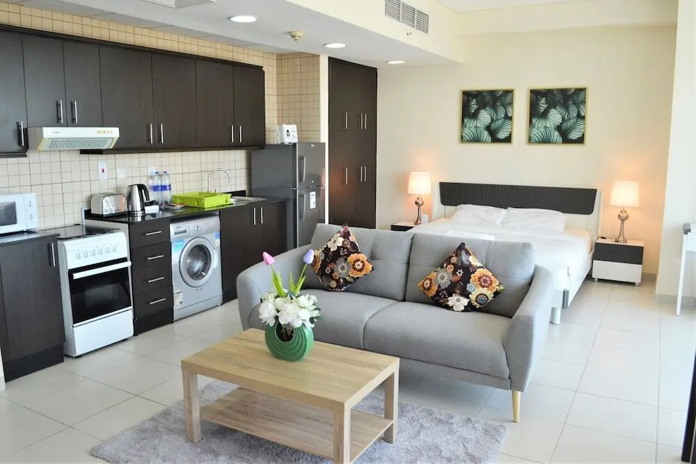 Дубай: Furnished studio with balcony in Marina -JMI
