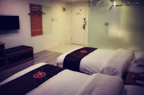 Чанчжоу: Thank Inn Chain Hotel Jiangsu Changzhou Hengshan Bridge East Passenger Station
