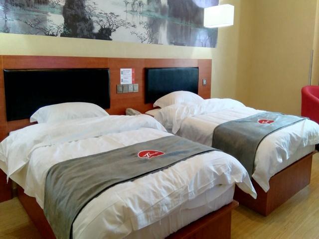 Хучжоу: Thank Inn Hotel Zhejiang Huzhou Changxing County Textile City