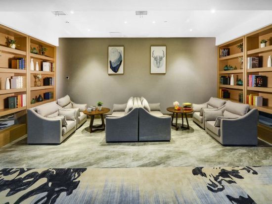 Хучжоу: Manju Hotel (Huzhou Zhili Chinese children's wear city)