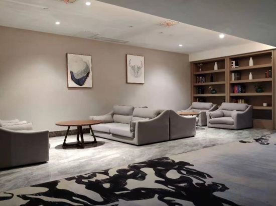 Хучжоу: Manju Hotel (Huzhou Zhili Chinese children's wear city)