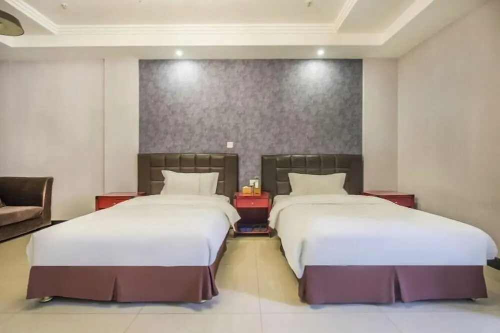 Дуюн: Duyun Jinpeng Hotel (Duyun Dashiban Ancient Street Store)