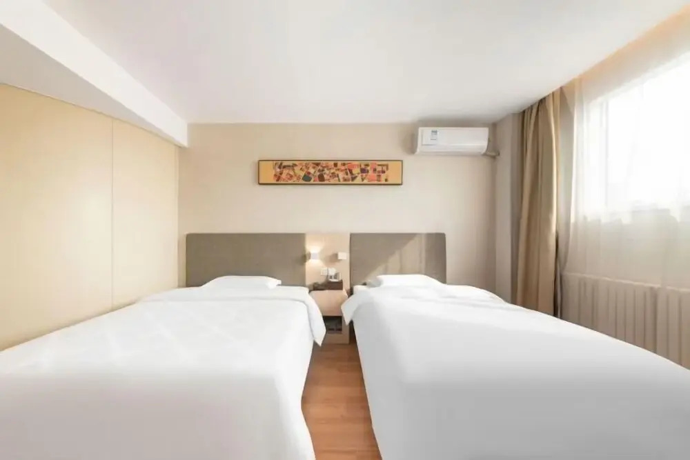 Цзинань: Lianjia Holiday Hotel (Jigang Senior High School)