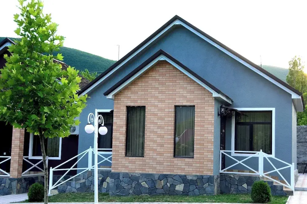 Шеки: Tulpan Hotel